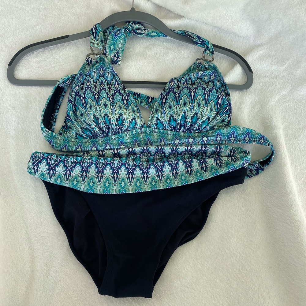 Profile Bikini size 6